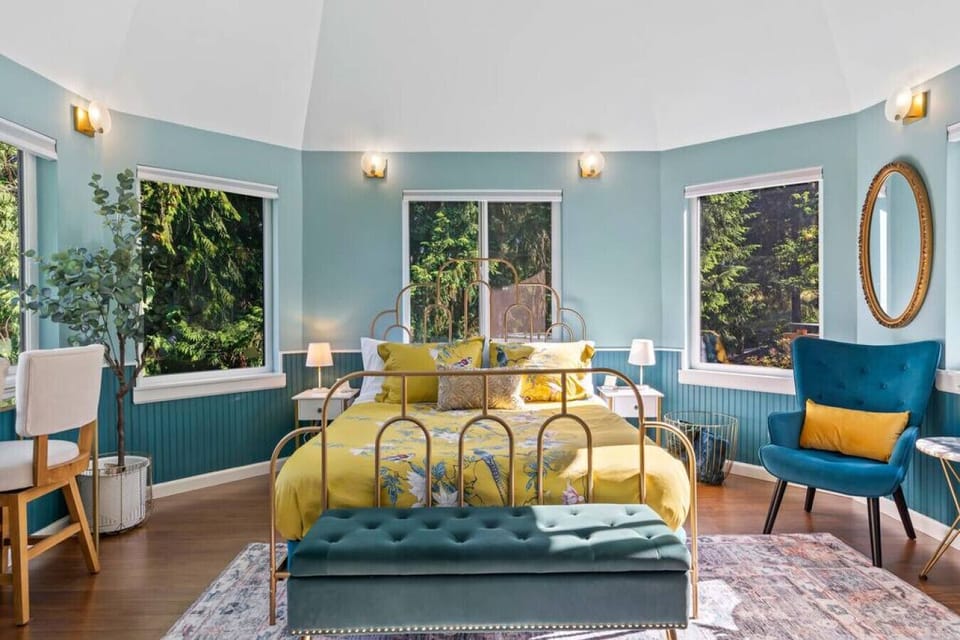 Beautiful linens and breathtaking views!