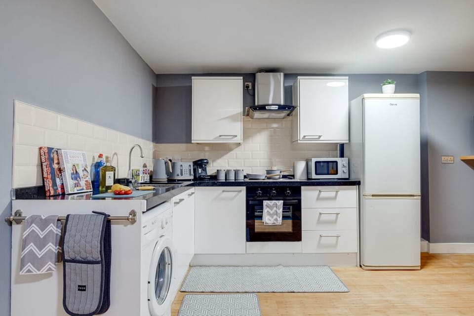 FLAT  5