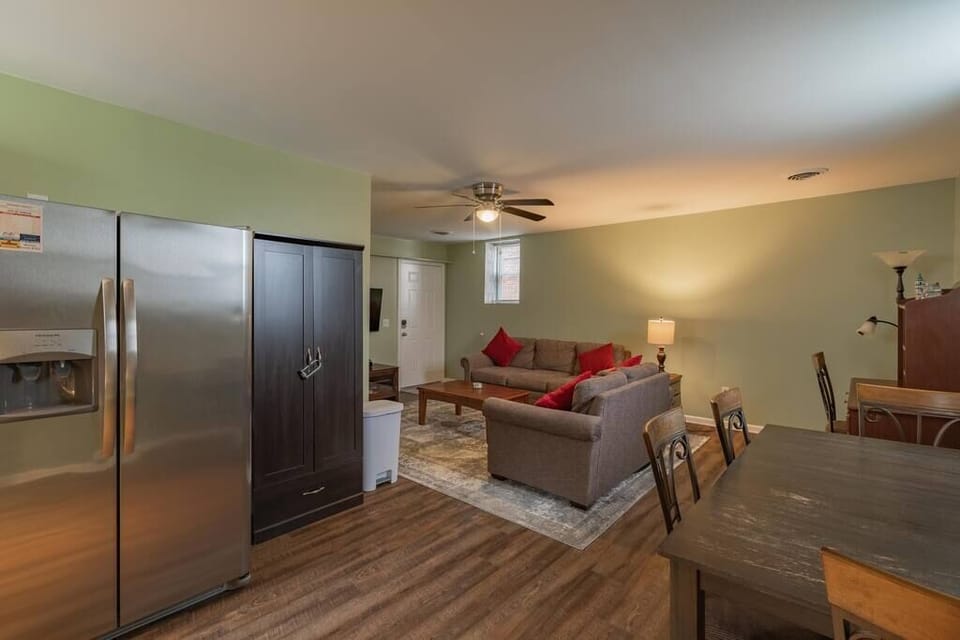 Kitchen table can seat 4