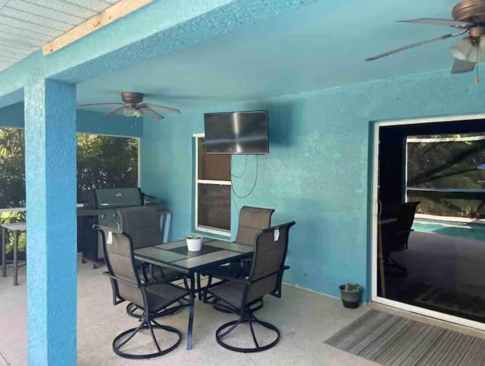 Pool Patio, Gas Grill, Flat Screen TV