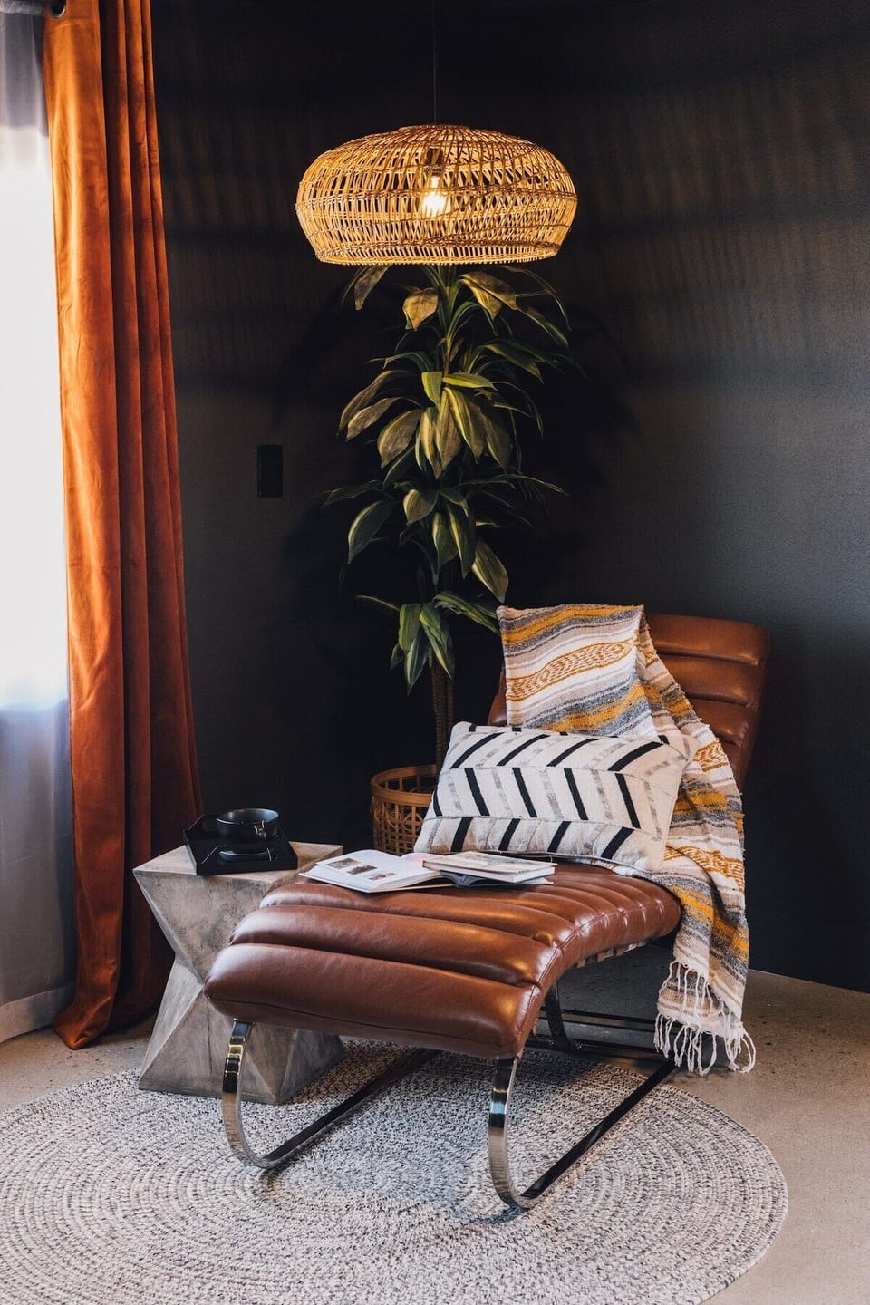 Primary suite lounge space