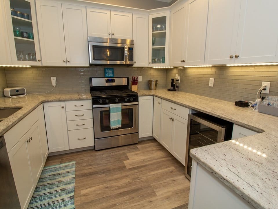Main level | kitchen