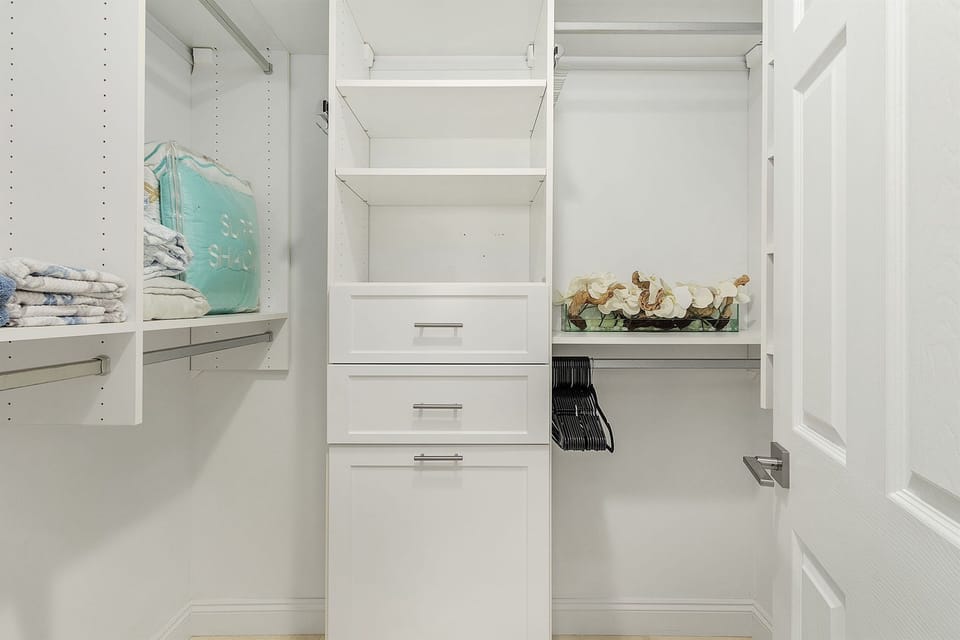 Bringing a ton of toiletries with you? No problem. There's tons of storage space!