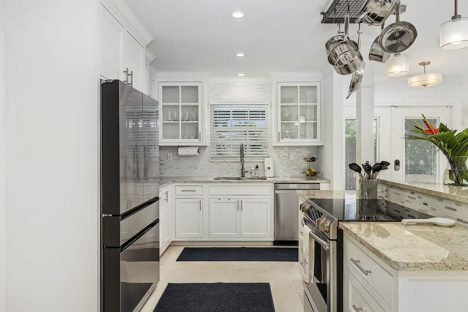 Quality counteriops and high spec; appliances await you in the chef's kitchen.