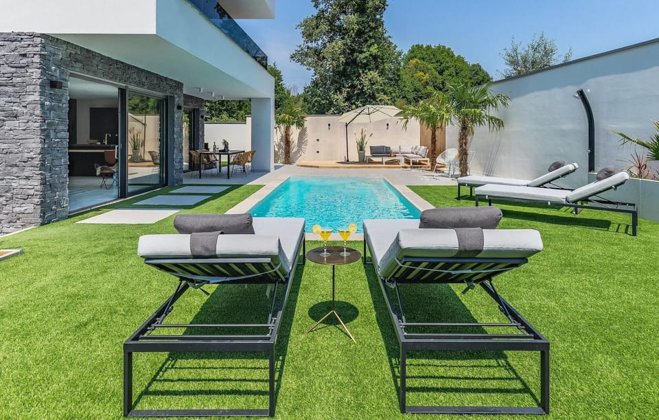 pool