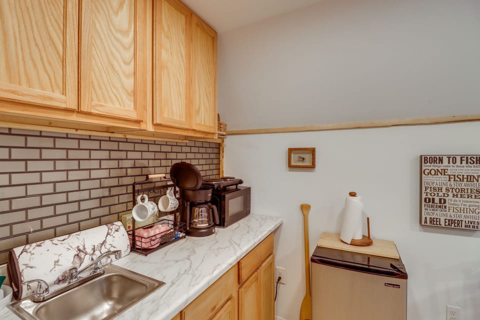 Kitchenette | Coffee Maker | Hot Plate