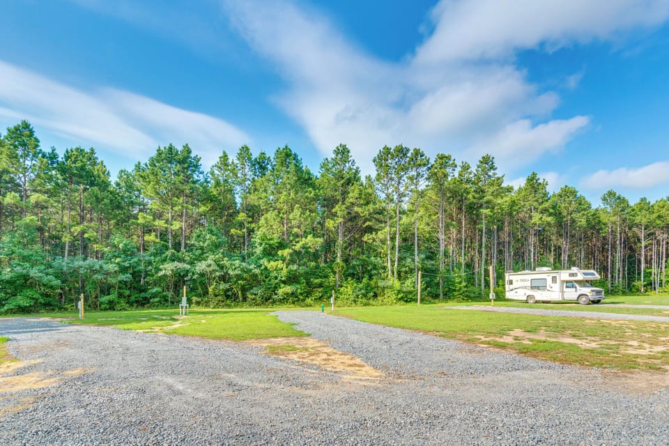 Community Amenities | 4 RV Spaces