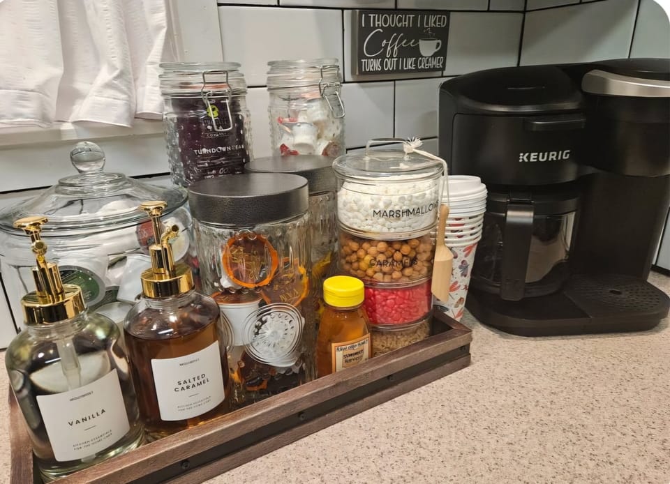 Coffee/Tea/Hot Chocolate Bar~Single serve or whole pot option Keurig