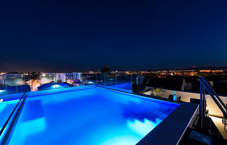 pool