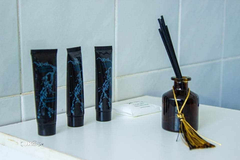 Bathroom amenities