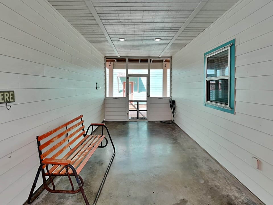 Screened-In Patio - First Floor