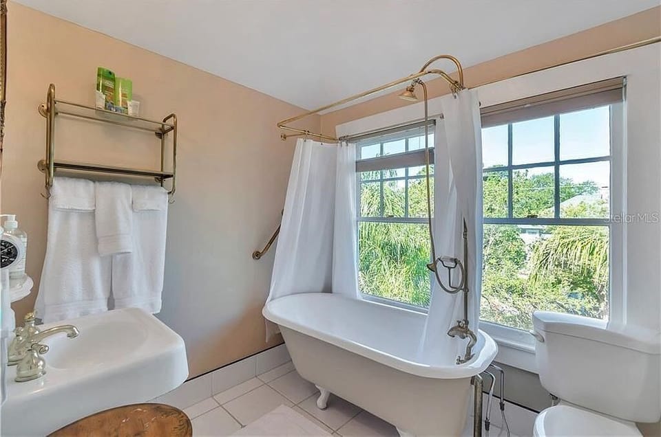 Claw Foot Tub with Shower