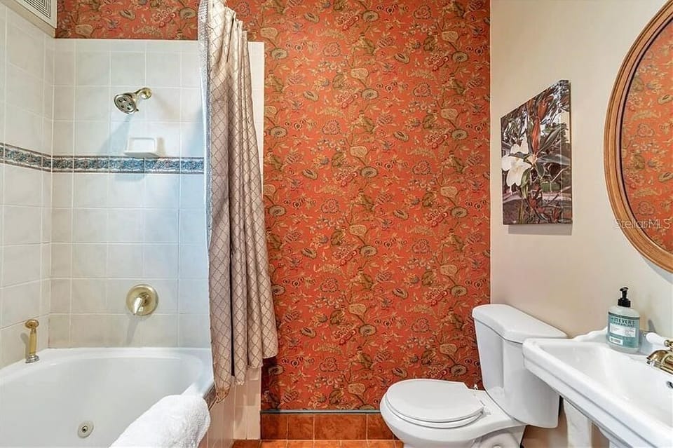 Large Bathtub with Shower