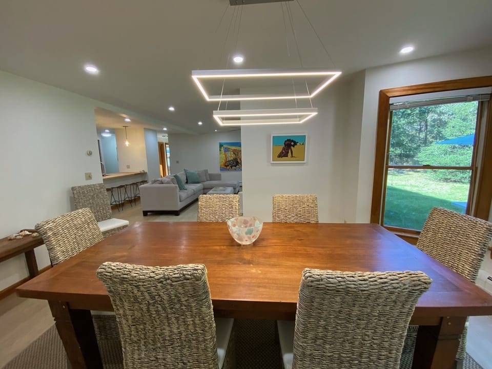 Dining Room that Opens into Living Room
