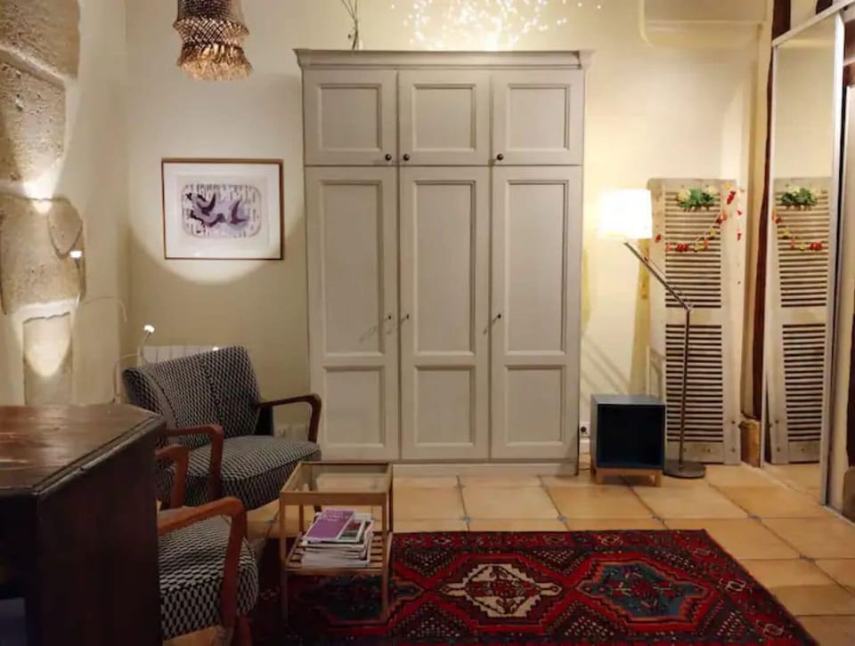 Seating area
