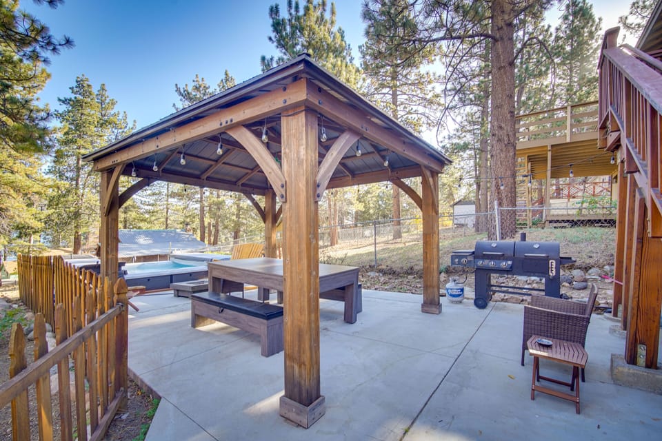 Private Patio | Gazebo