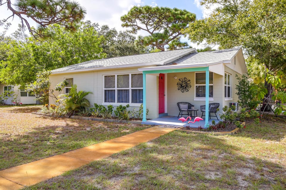 Gulfport Vacation Rental | 2BR | 1BA | 5 Stepping Stones & 2 Steps Required