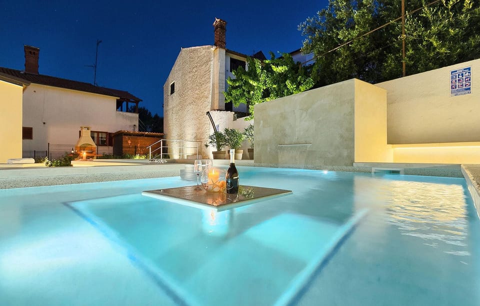 pool