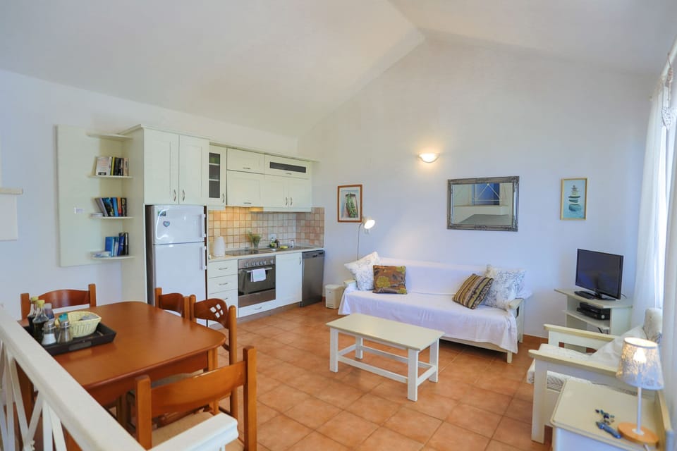 Unwind in Eleni%27s lounge