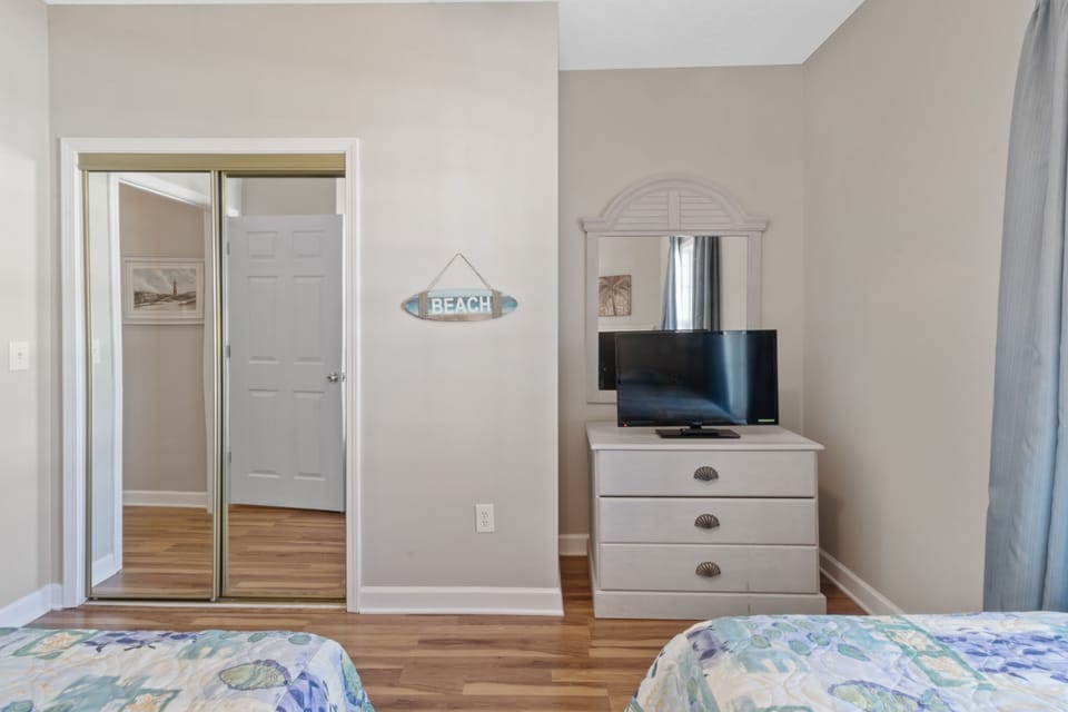 Bedroom 2 with 2 Twin Size Beds and TV