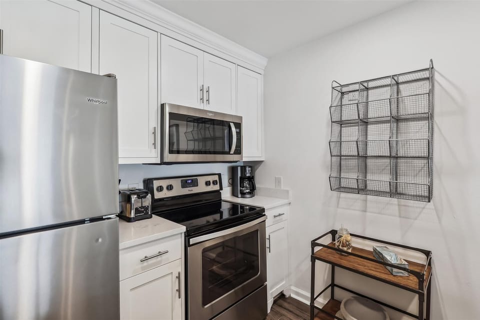 main level-kitchen-125750_016