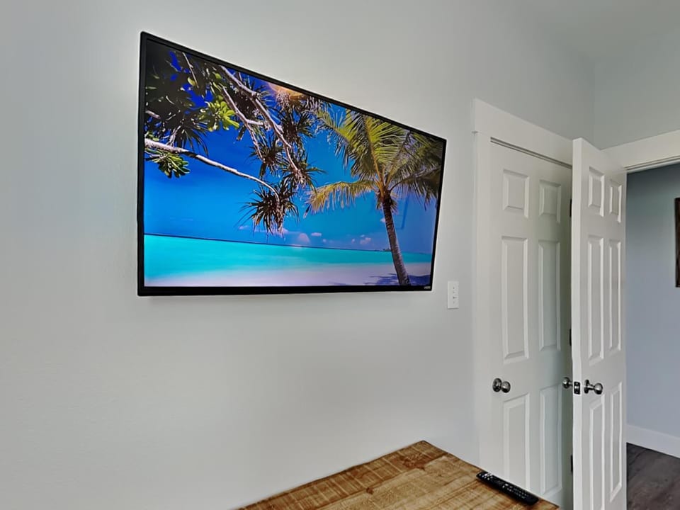 Third Bedroom - TV