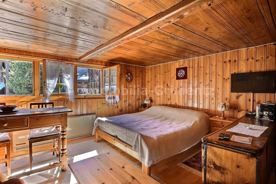 Living room with 1 double bed