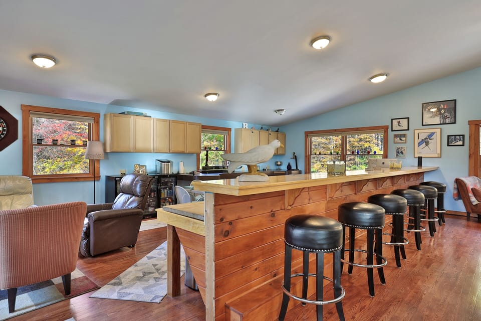 Large Bar. Bar Fridge. Ice Maker