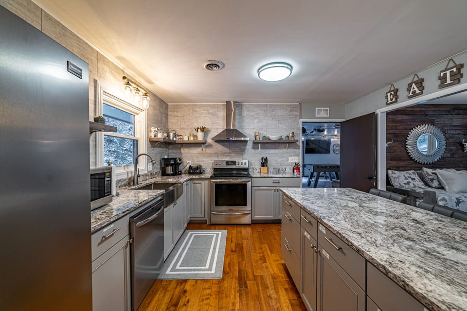 fully stocked kitchen 