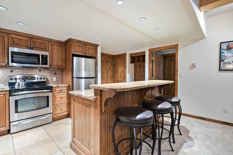 lodgeatlionshead-240-5984_53135391060_o
