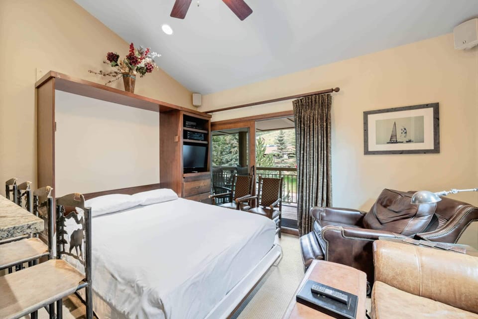 lodgeatlionshead-310-0011_53089511608_o