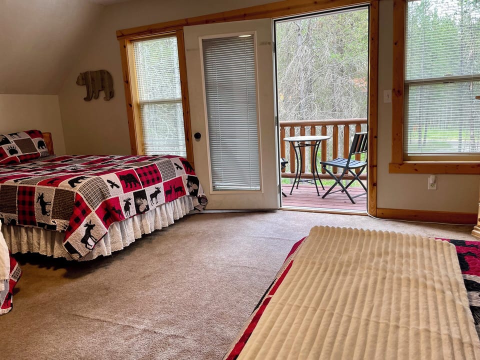 Step outside onto your private balcony to enjoy peace and fresh air. 