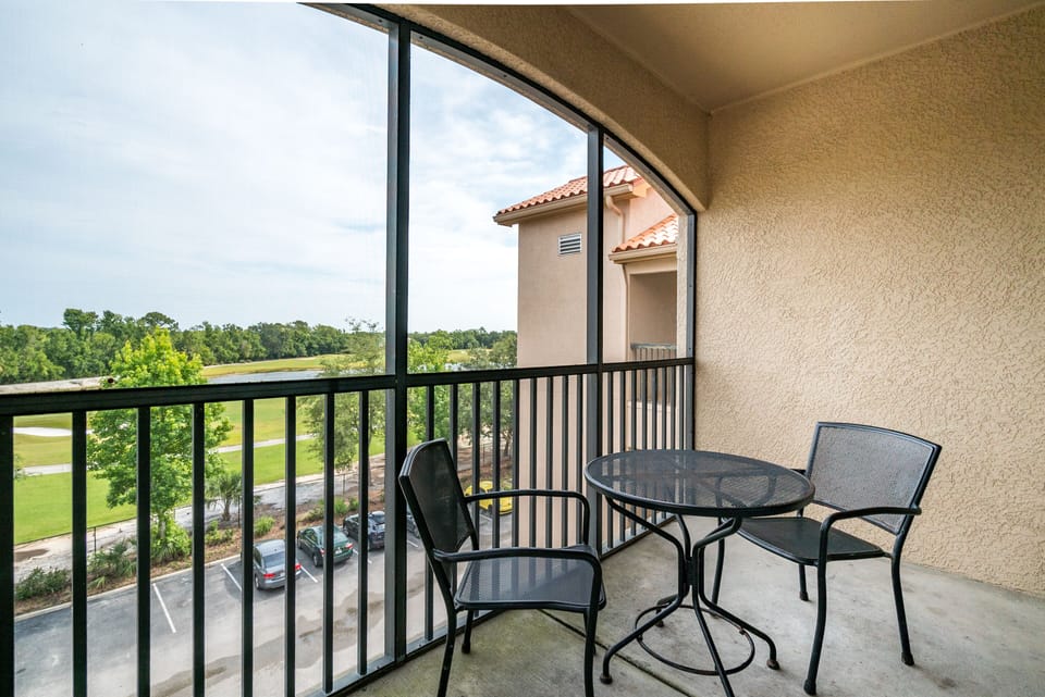 Screened balcony