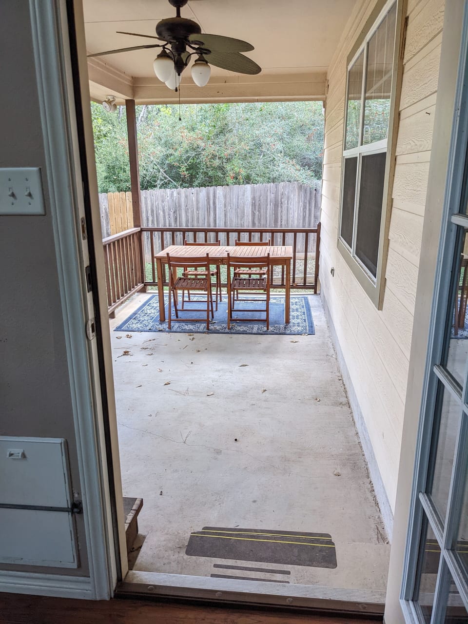 Outdoor dining