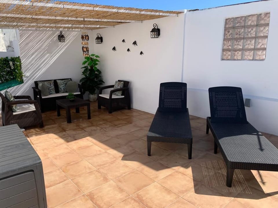 Terraço grande e muito agradável