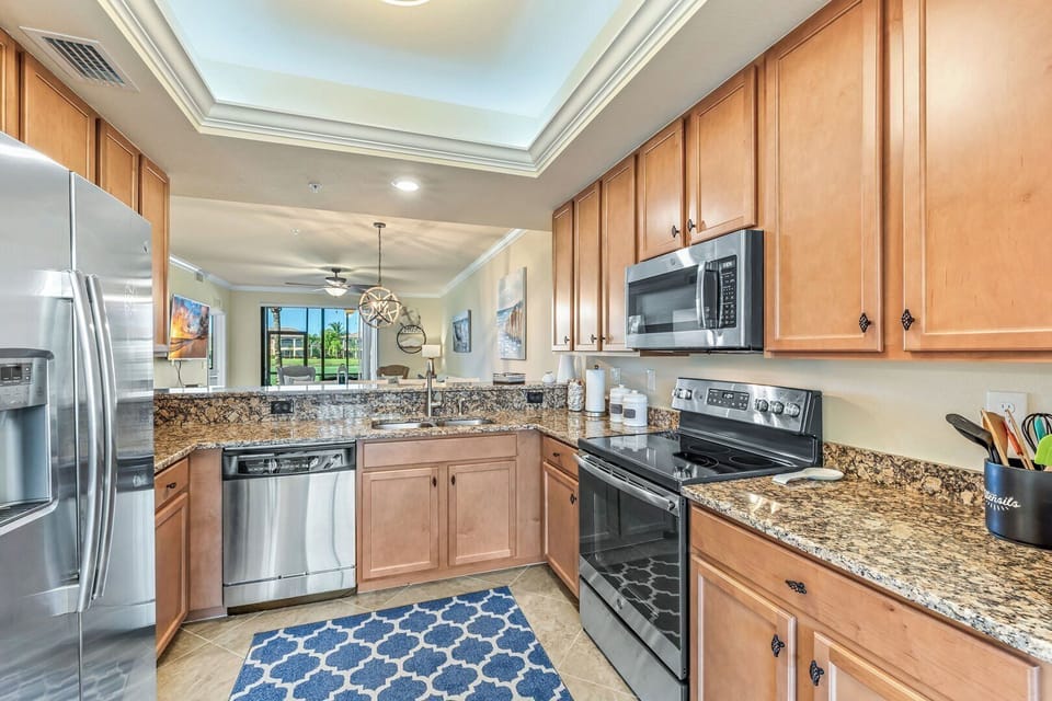Fully Stocked Kitchen