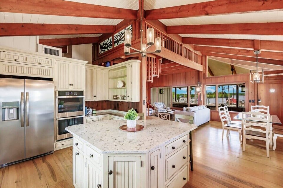 Kitchen & living room