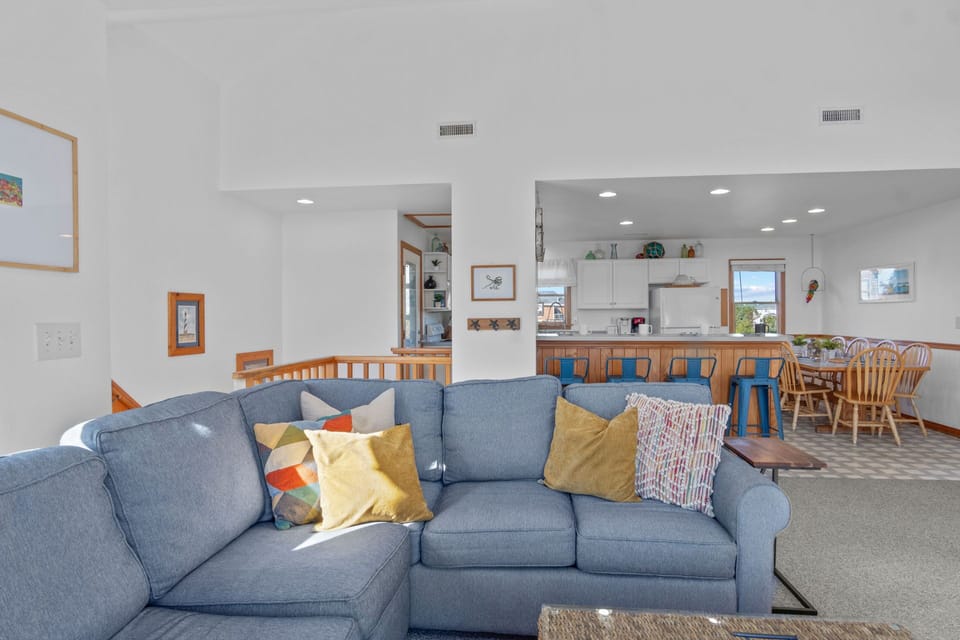 Surf or Sound Realty - 1163 - In Spite of Ourselves - Great Room -2