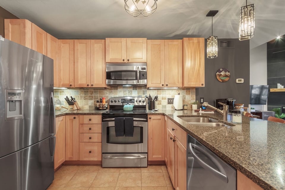 Gourmet Kitchen — Fully stocked and ready for anything—from quick bites to full dinners—with thoughtful extras that make cooking feel effortless. 🍳✨