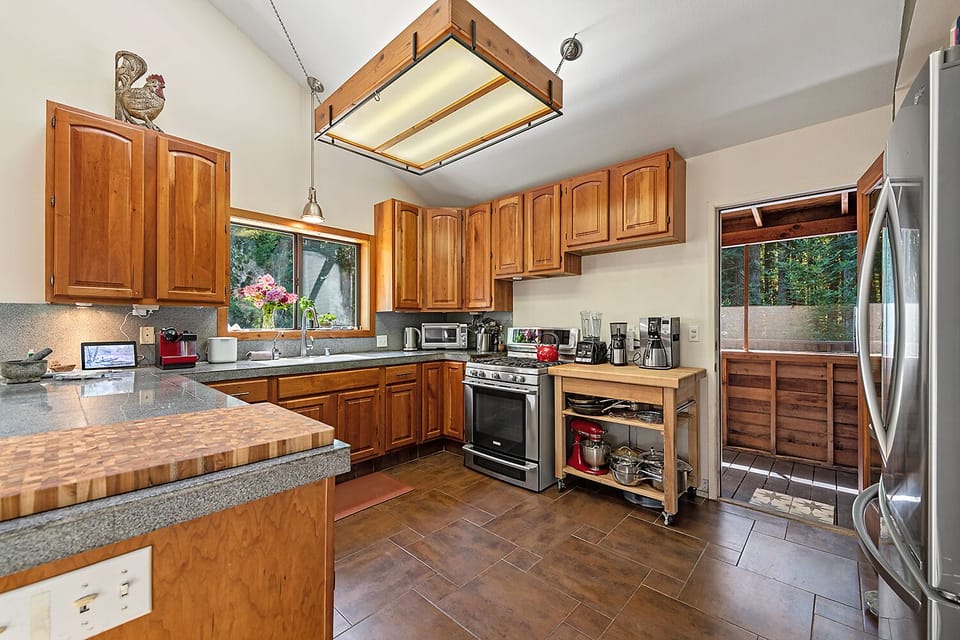 A food lover's kitchen!