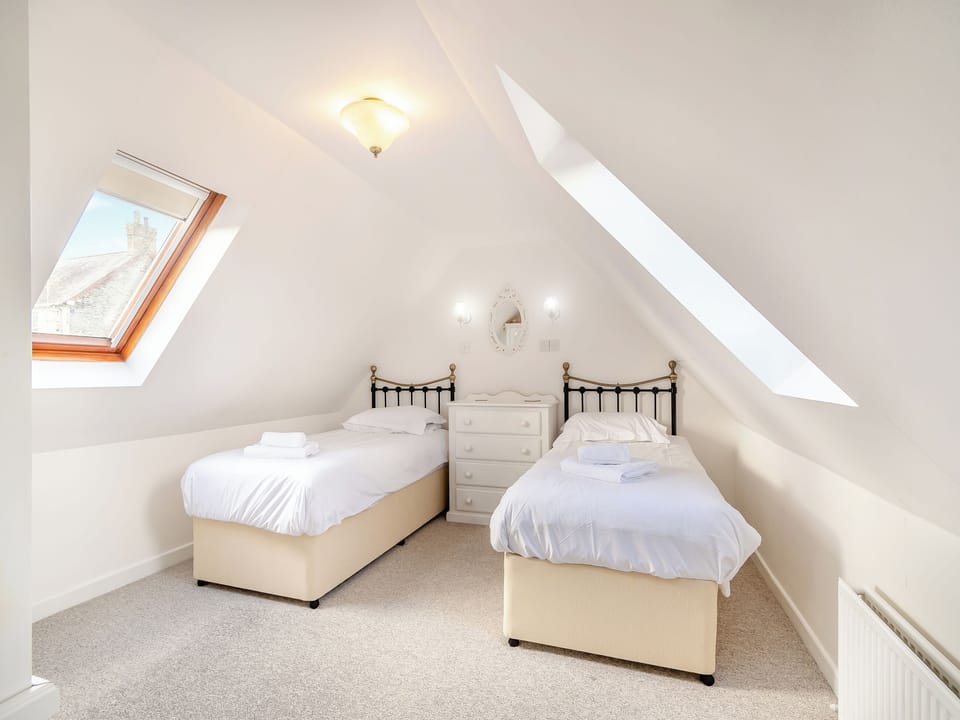 Twin bedroom | Brongwyn Cottages- Honeysuckle Cottage - Brongwyn Cottages, Penparc, near Cardigan