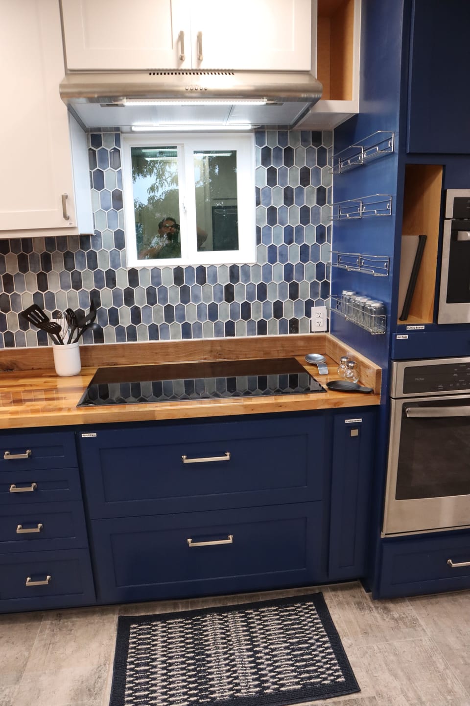 Kitchen stove