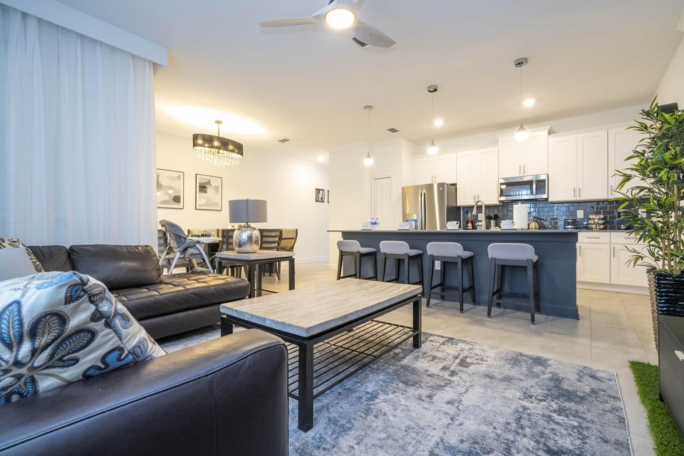 Open Floor Plan, Kitchen, Living and Dining room