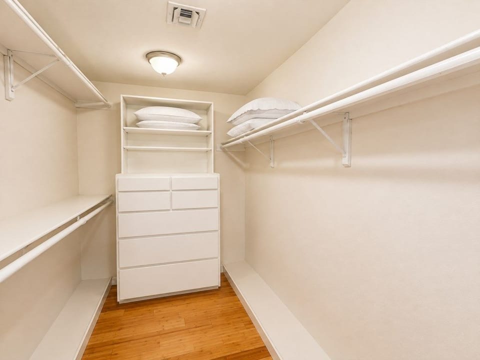 SaidaMasterBedroomCloset