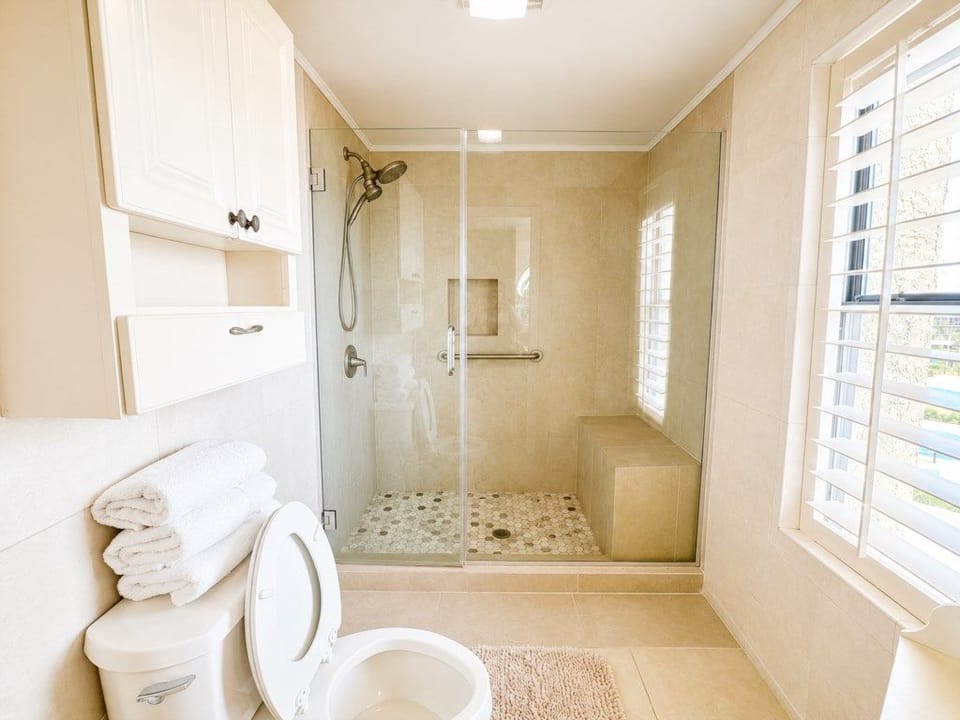 Saida1605MasterBathroom