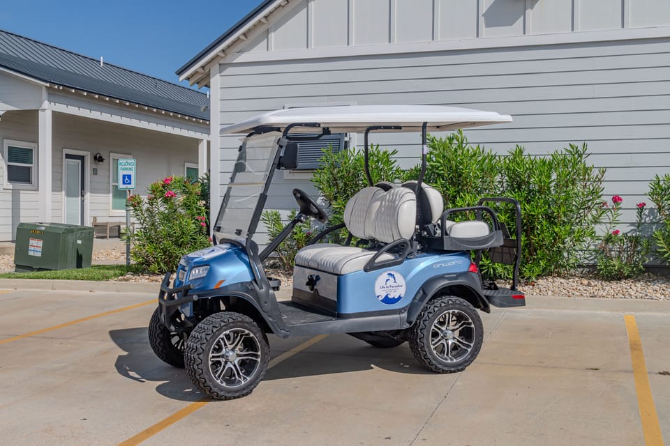 4 Seater Golf Cart Included for Entire Stay! Short Term Stays Only.