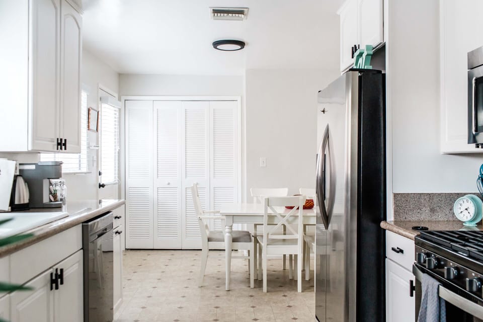 Kitchen + dining area