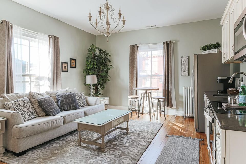 Living Room / Lounge