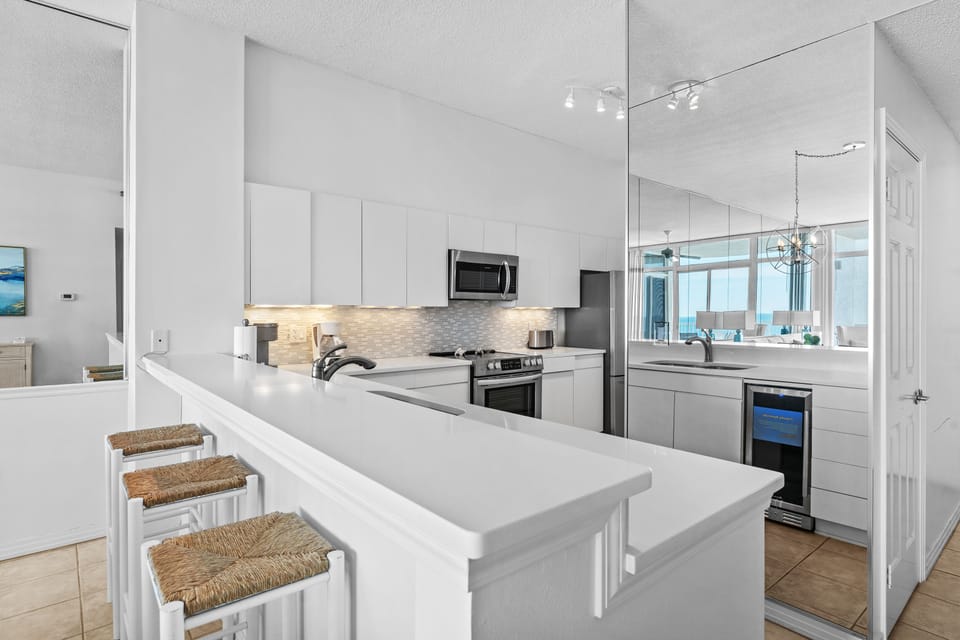 Full kitchen