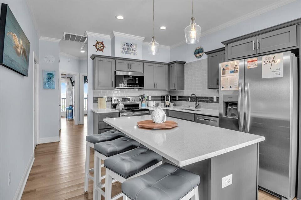 Modern Kitchen with Quartz Countertops and Island